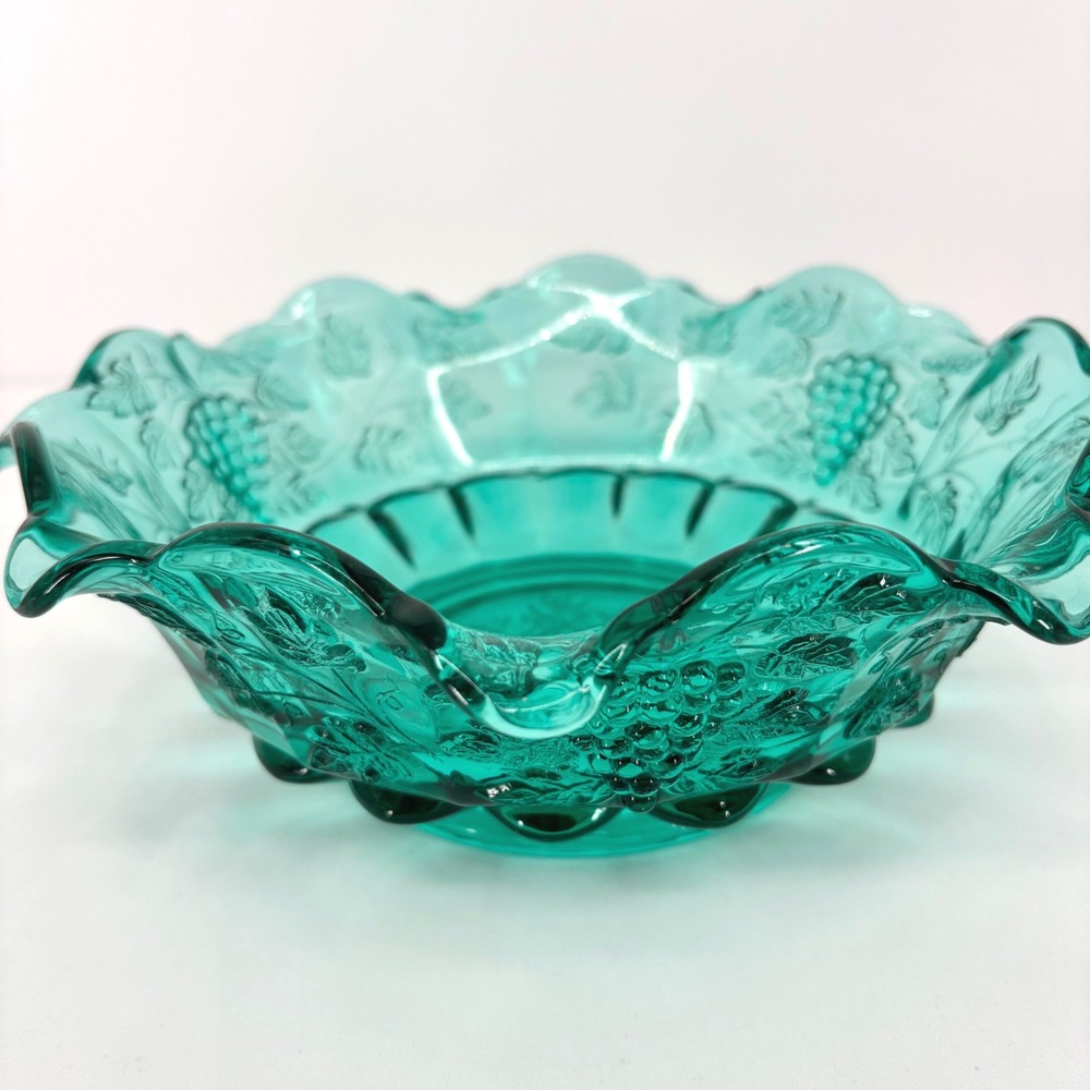 Vintage Westmoreland Teal Green Pressed Glass Grape Leaf Ruffled Serving Bowl